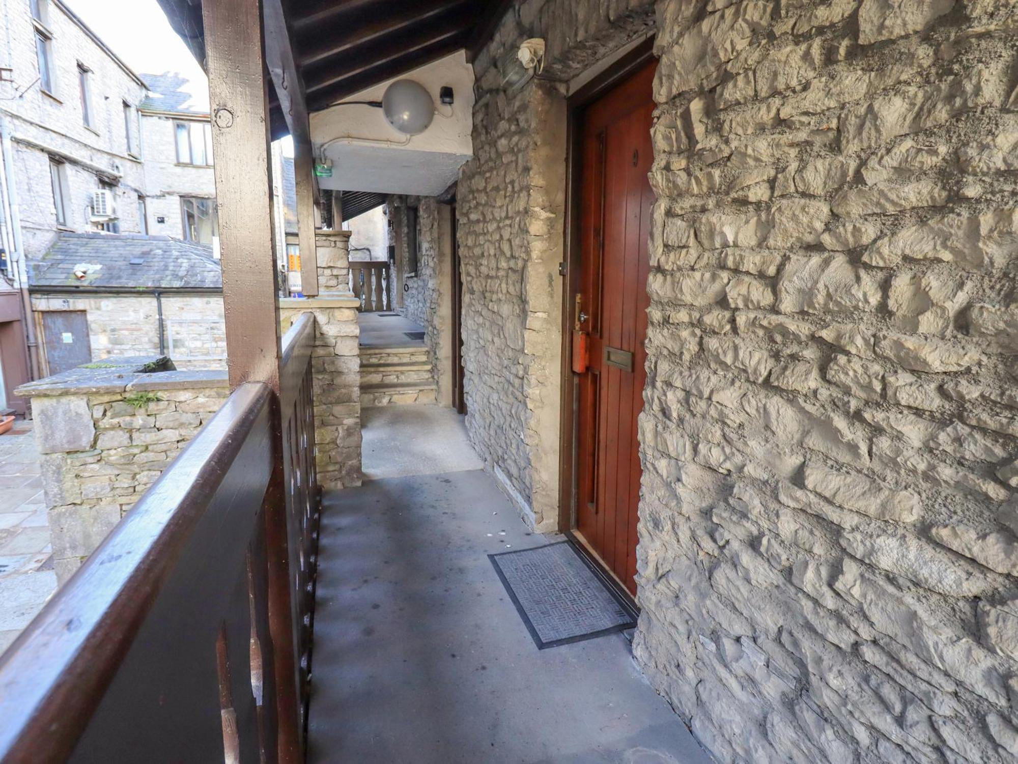 9 Camden Building Apartment Кендал Екстериор снимка